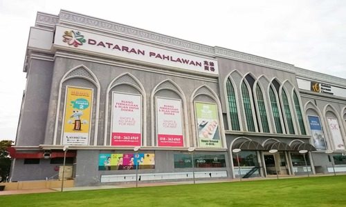 Dataran-Pahlawan-Shopping-Mall-1